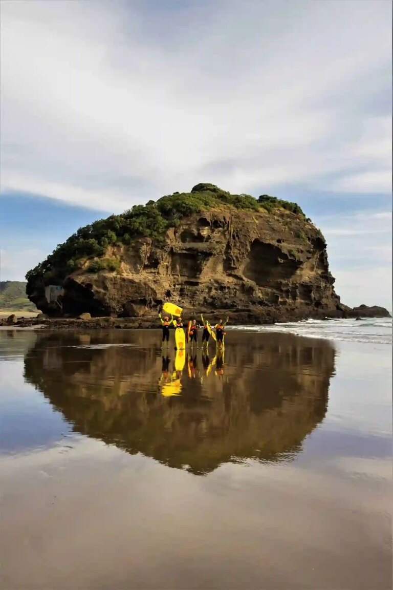 Boogie Boarding Bethells beach