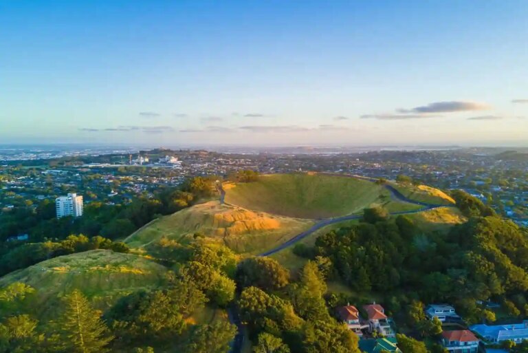 Hiking Tramping Walking in Auckland