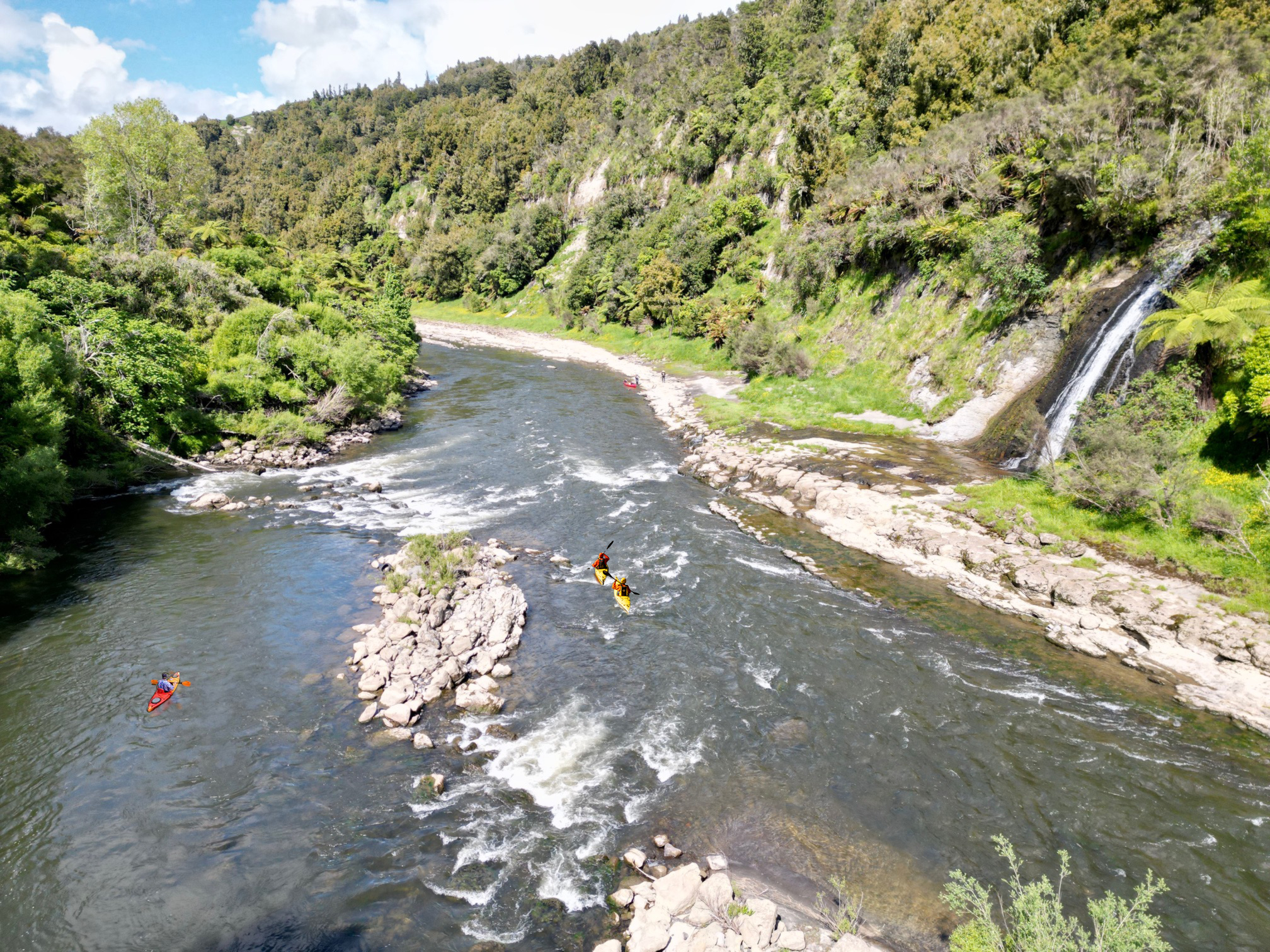 Whanagnui River Kayak Tour